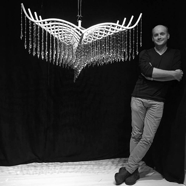 wings-bw